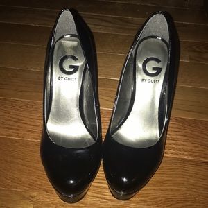 Sz 5 Guess Black Heels